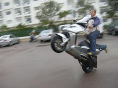 c hamza en weilling avec leonaredo en plein pluie